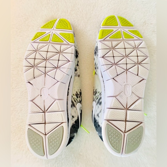 NIKE Free Running Sneakers size 6.5 - Picture 4 of 5